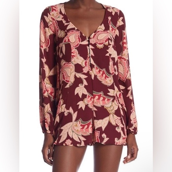 Show Me Your MuMu Pants - Show Me Your Mumu V-Neck Tie Back Paisley Romper Vino Vine Long Sleeve | Small